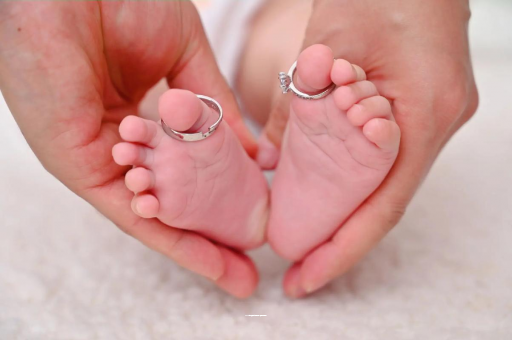龙口怀孕肚子一边高一边低